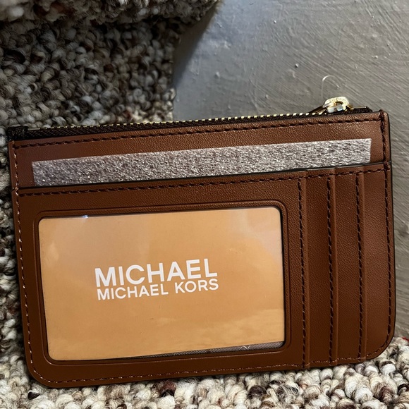 Brand-new Michael Kors card holder - Picture 4 of 4